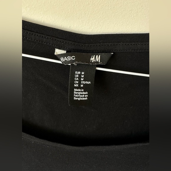 Basic Black Tee - Picture 2 of 3